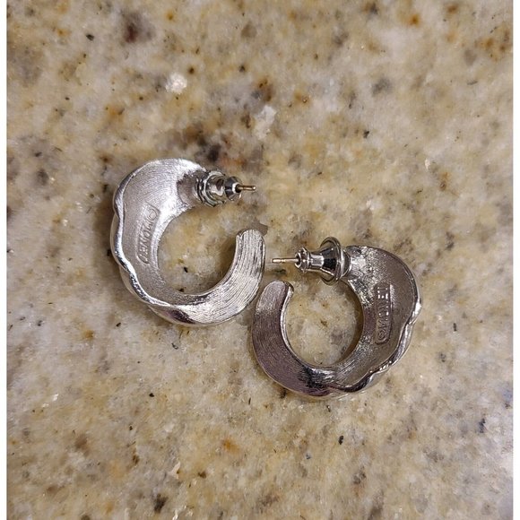Vintage Monet Half Hoop Earrings- Fan/shell Wave Shape Stud Silver Tone Smooth - Picture 4 of 7